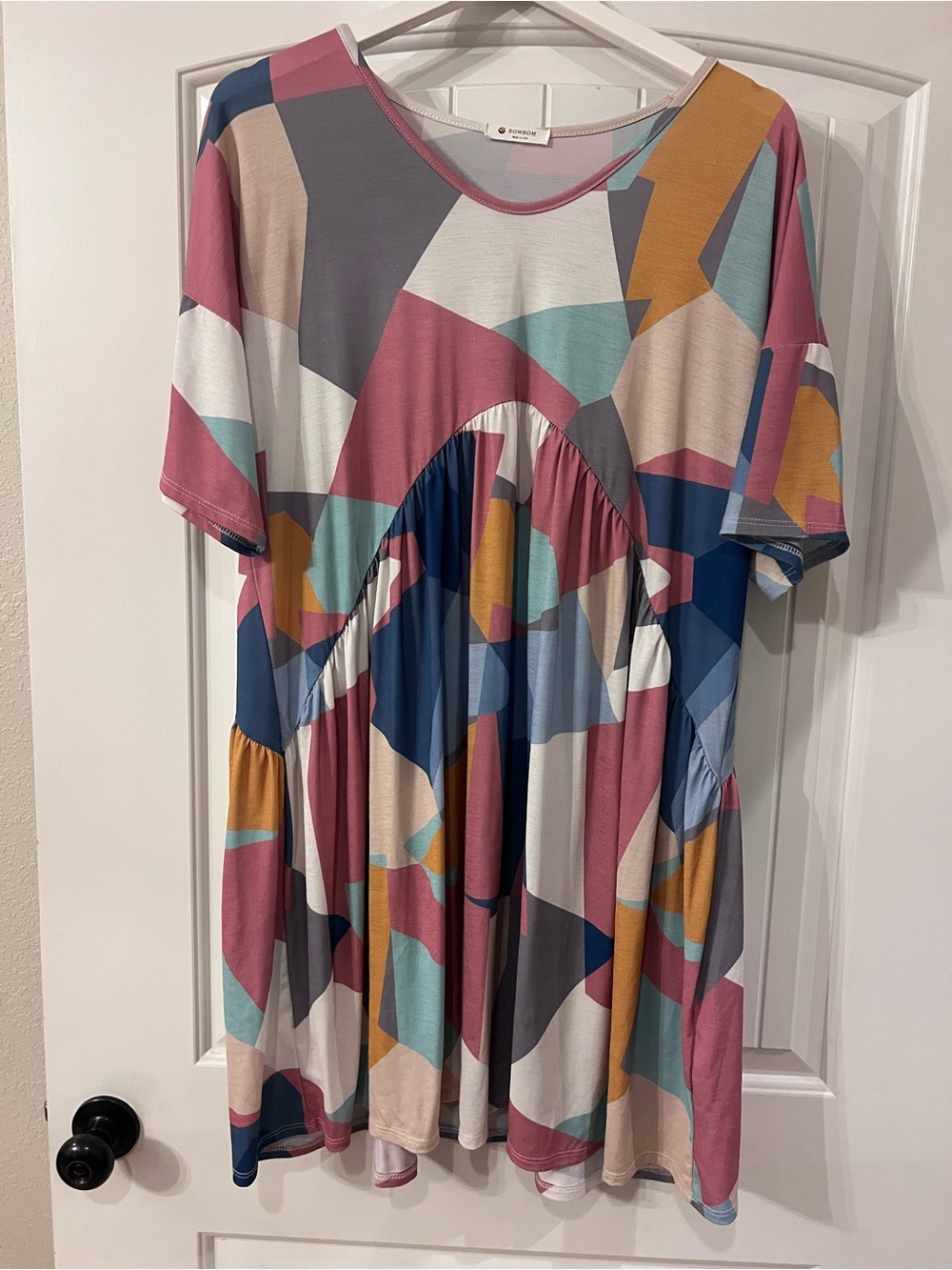 Ladies size XL- BOMBOM Ruched Color Block Short Sleeve Dress- like new